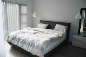Cheerful 3- bedroom residential home with pool